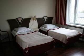 Отель Haminan Seurahuone Хамина Стандартный двухместный номер с 2 отдельными кроватями-4